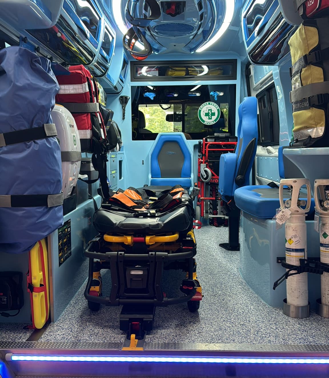Ambulanza Privata 2025: Cos'è, Prezzi e Quando Sceglierla - Guida Completa